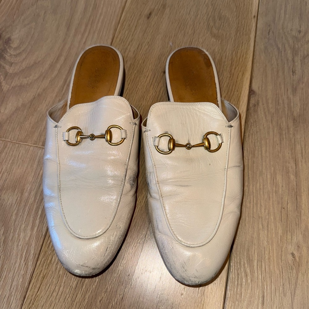Gucci White Leather Slip-On Mule with Gold Bit Detail